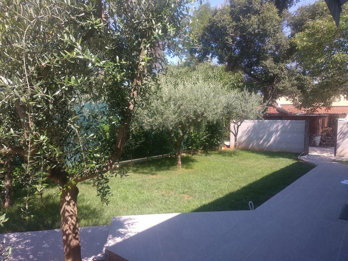 App Neno Hotel Murine Buitenkant foto